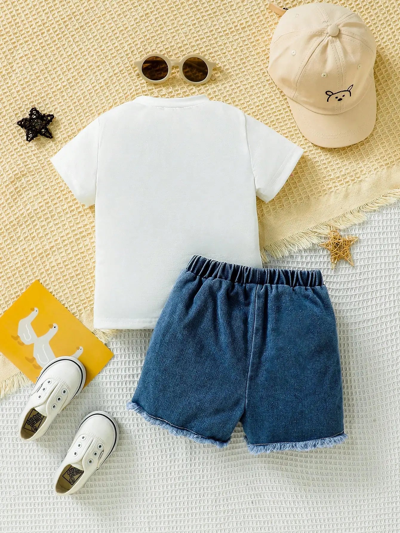 Set Summer Boys Short sleeved Children's White T-shirt New Loose Top Clothes Baby Clothes Casual Shorts Children's Clothing