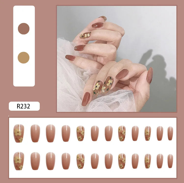 24Pcs New White Daisy Fake Nails Short Simple Detachable Wearable Armor Wearing Reusable False Nails Ballerina Press on Nail Set