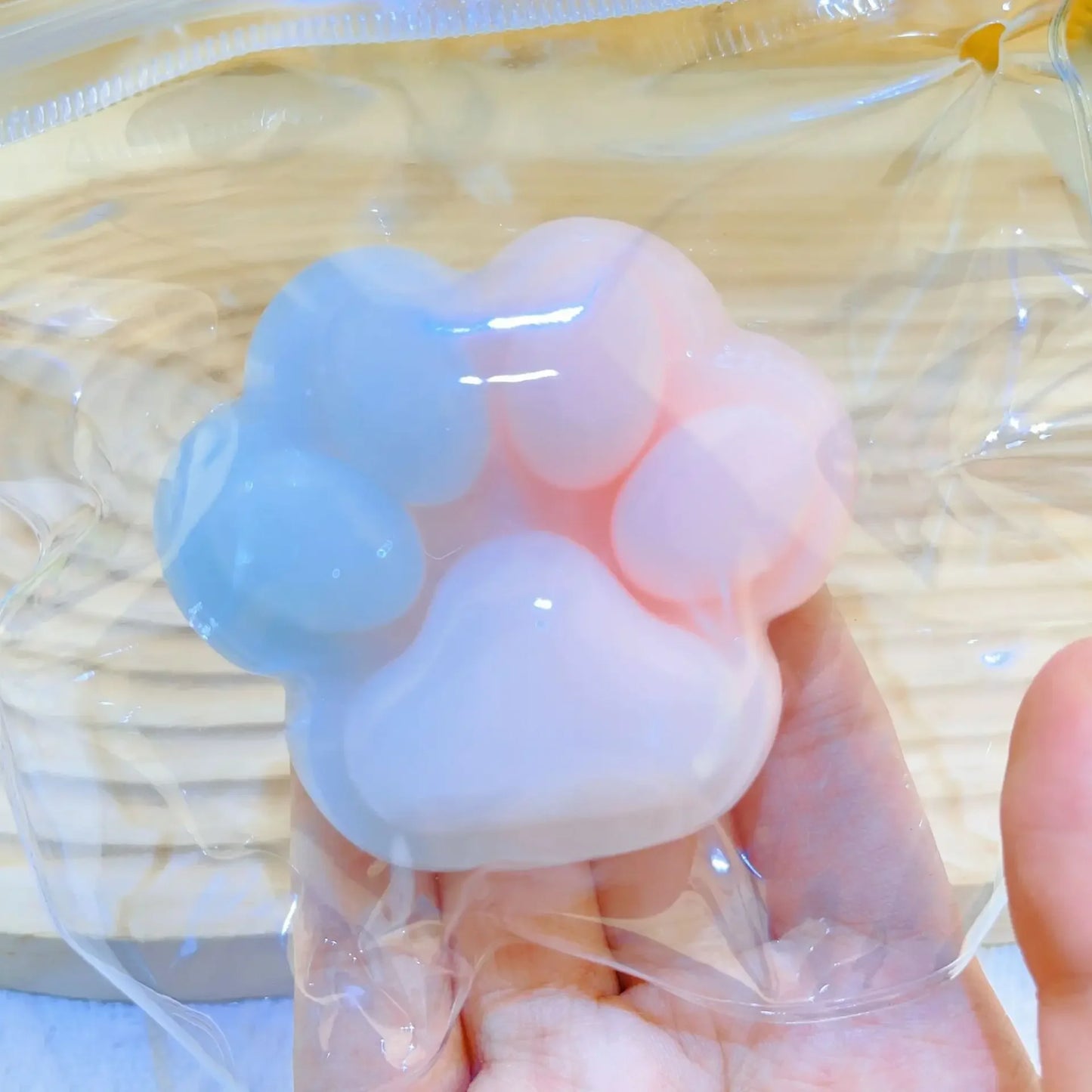 SimulationCat Paw Squishy Fidget Toy Cute Cat Paw Silicone Slow Rebound Pinch Decompression Toy Stress Release Vent Toy