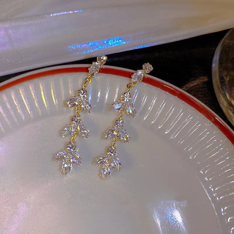 Fashion Trend Unique Design Elegant Delicate Luxurious Zirconia Leaf Tassel Earrings High Jewelry Wedding Party Gifts For Women