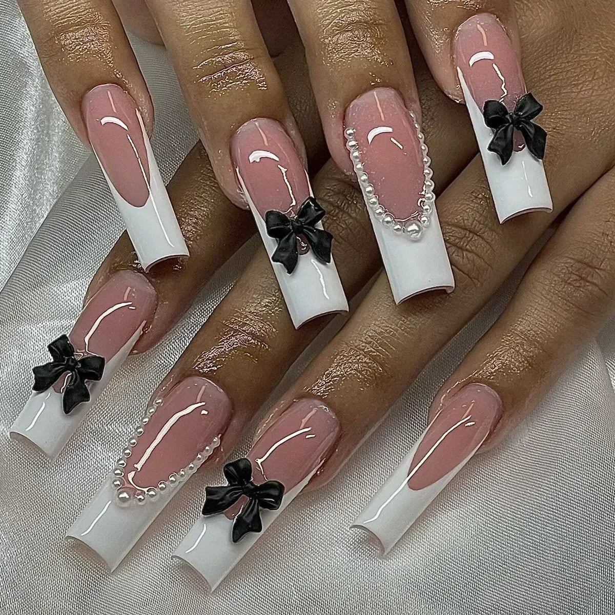 24Pcs Artifical False Nails with Glue Fake Nail Tips with Heart Designs Detachable Press on Nails XLong Finished False Nails tip