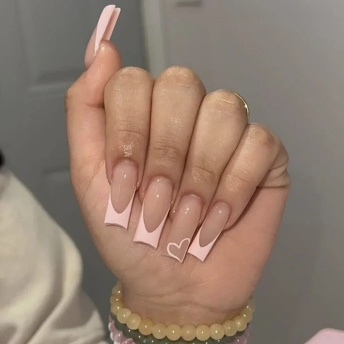 24Pcs Simple Blue French Fake Nails with Diamond Love Pattern Design False Nails Press on Mid-length Ballet Full Cover Nail Tips