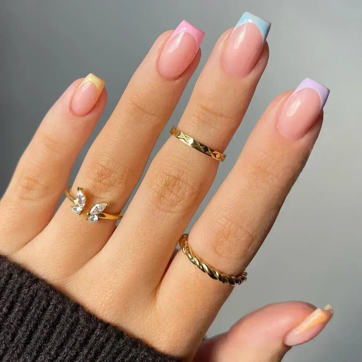24Pcs French Tip  Press on Nails Short Coffin False Nails Simple Wearable Fake Nails Frosted Full Cover Press on Nail Tips Art