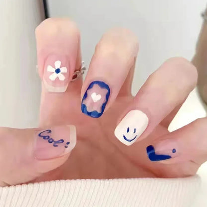 24Pcs New White Daisy Fake Nails Short Simple Detachable Wearable Armor Wearing Reusable False Nails Ballerina Press on Nail Set