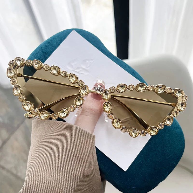 New Diamond Sunglasses Women Luxury Cat Eye Sun Glasses Trends Personalized Shades INS