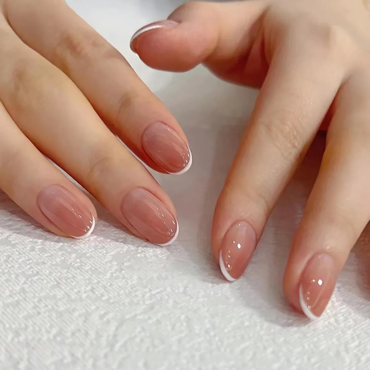 24Pcs Short Square Nude Fake Nails Art White Edge Glossy Artificial French False Nails Removable Full Cover Press on Nail Tips