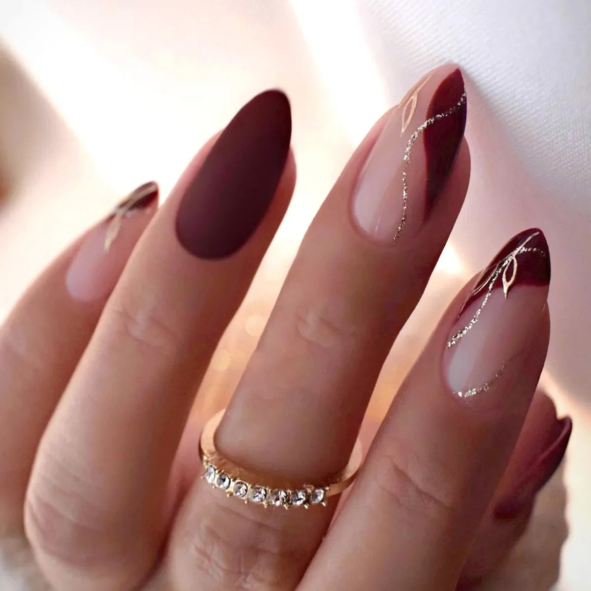 24Pcs Mid-length False Nails with Almond Head Design Brown Gold Lines Fake Nails Oval Wearable French Press on Nail Tips