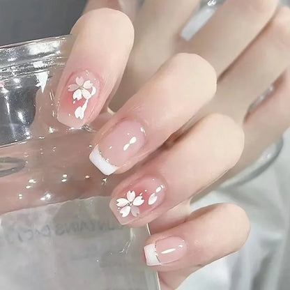 24Pcs New White Daisy Fake Nails Short Simple Detachable Wearable Armor Wearing Reusable False Nails Ballerina Press on Nail Set