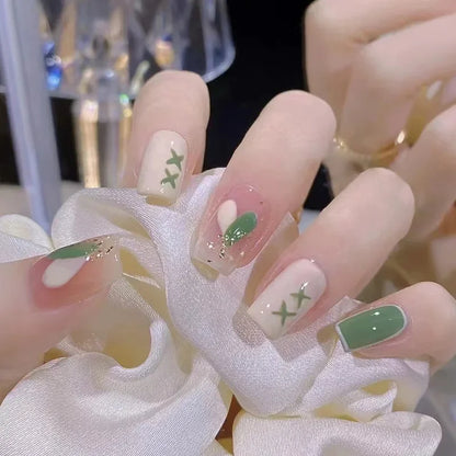24Pcs New White Daisy Fake Nails Short Simple Detachable Wearable Armor Wearing Reusable False Nails Ballerina Press on Nail Set