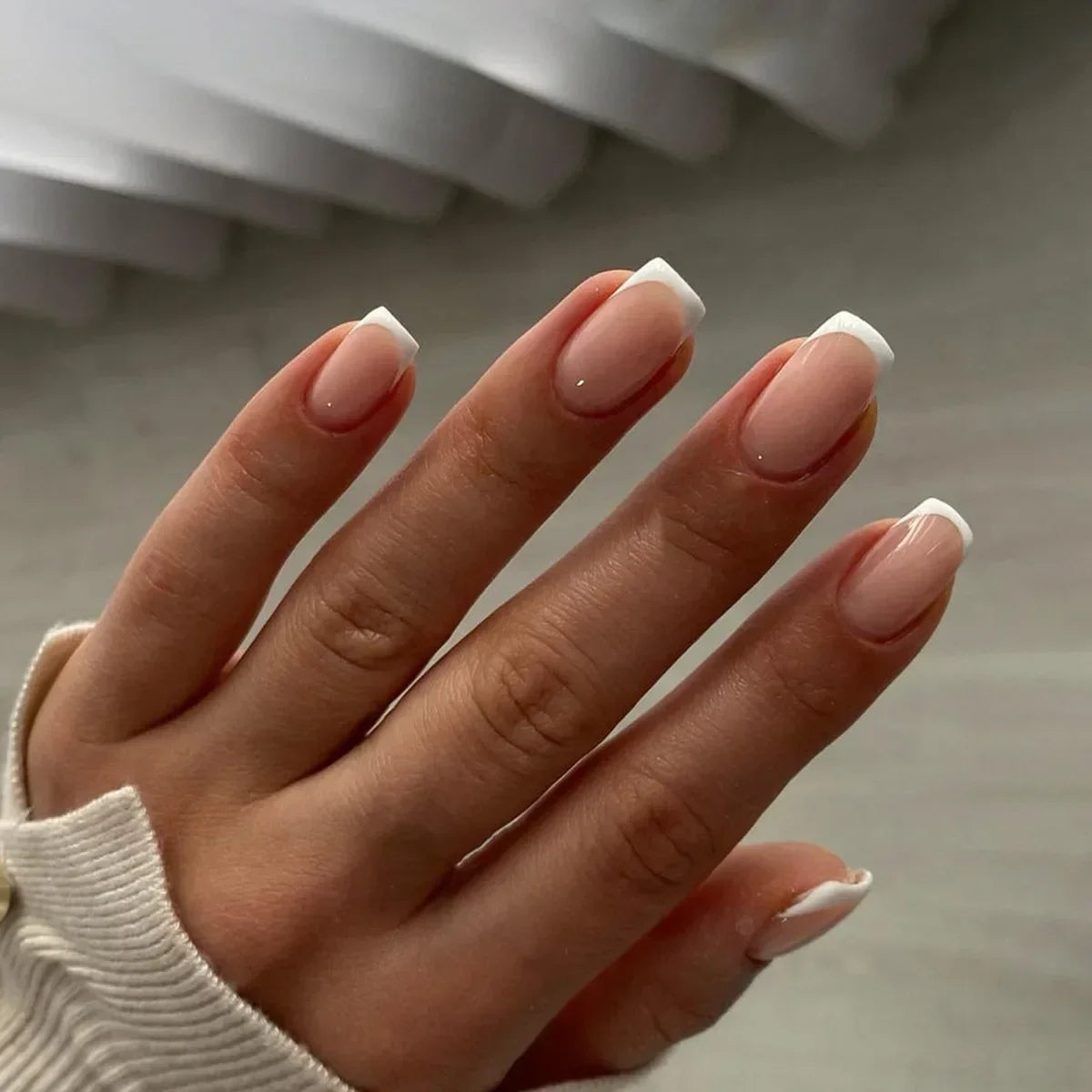 24Pcs French Tip  Press on Nails Short Coffin False Nails Simple Wearable Fake Nails Frosted Full Cover Press on Nail Tips Art