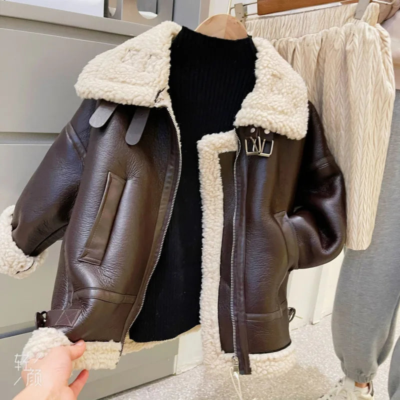 New Winter Boys and Girls' Cool Handsome Standing Neck Motorcycle Jacket with Thickened PU Leather Lamb Fleece Coat for Children