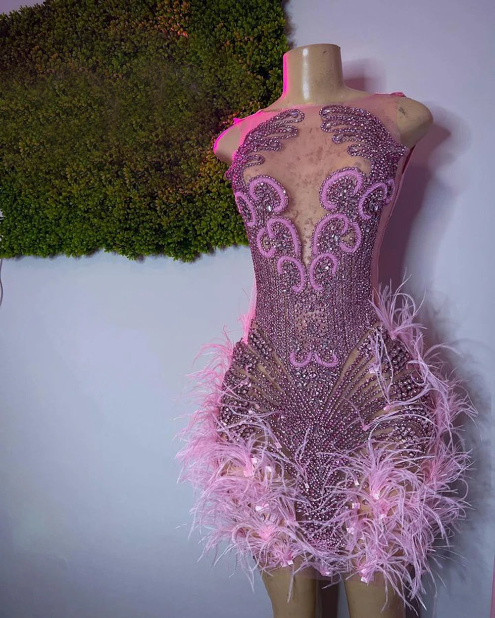 Stunning Sparkly Luxury Diamond Women Birthday Party Cocktail Gowns Sexy Sheer Pink Feather Mini