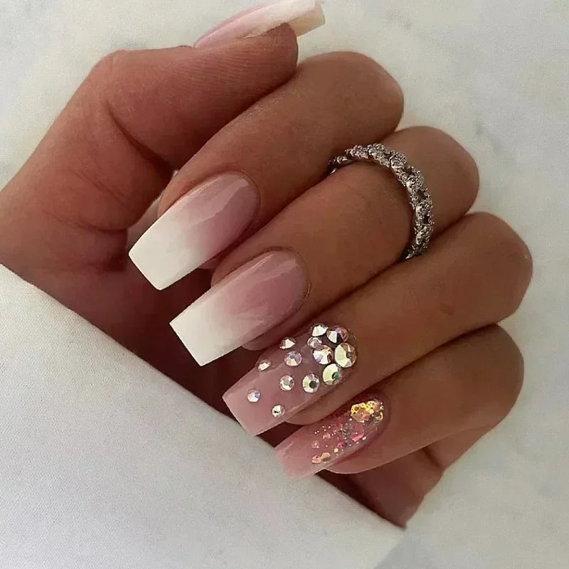 24Pcs Medium Short Square False Nails Glittering Nail Art White Wearable Fake Nail Silver French Full Cover Press on Nail Tips
