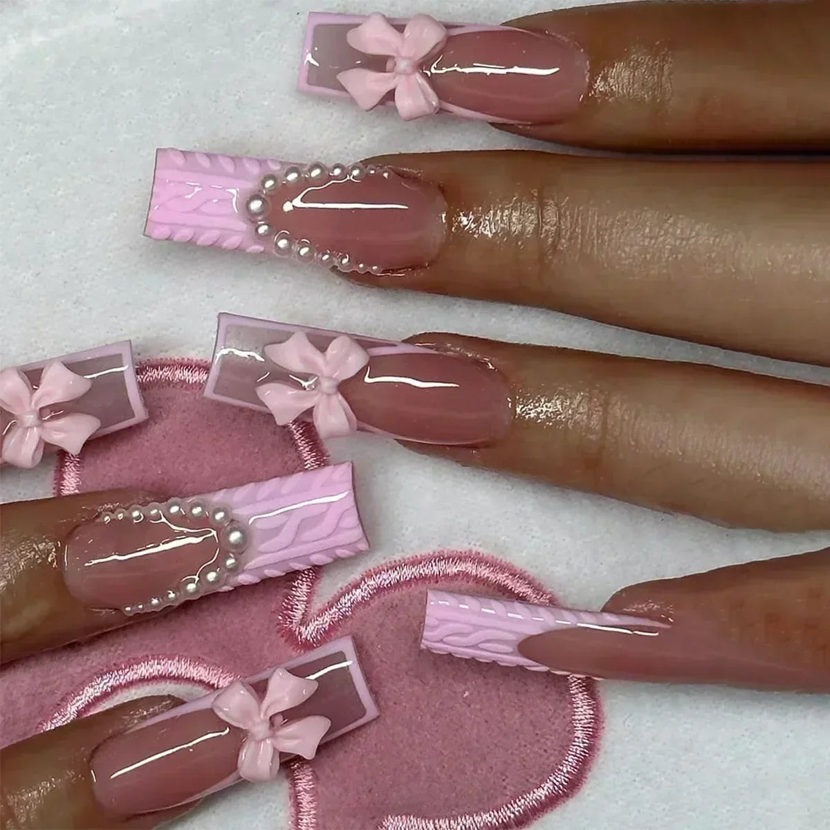 24Pcs Artifical False Nails with Glue Fake Nail Tips with Heart Designs Detachable Press on Nails XLong Finished False Nails tip