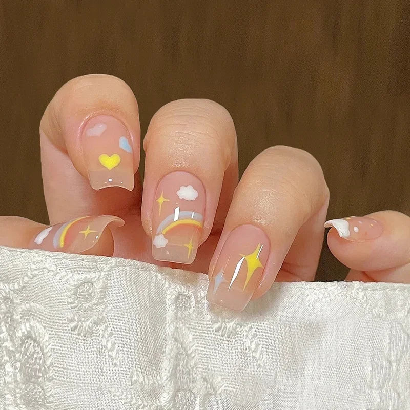 24Pcs New White Daisy Fake Nails Short Simple Detachable Wearable Armor Wearing Reusable False Nails Ballerina Press on Nail Set