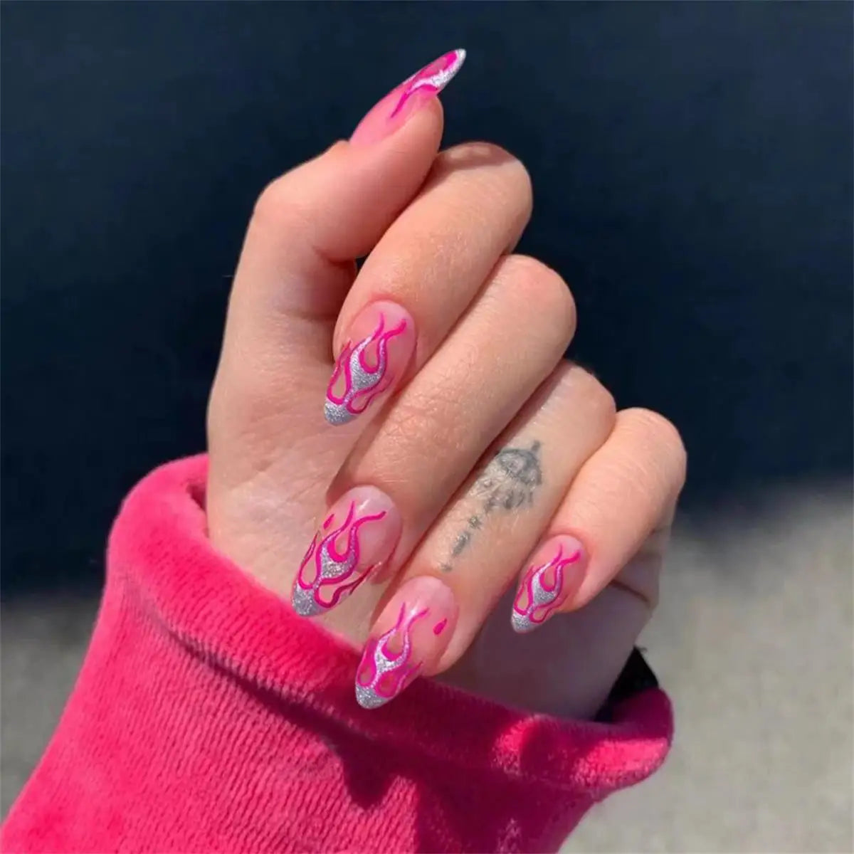 24Pcs Short Square Nude Fake Nails Art White Edge Glossy Artificial French False Nails Removable Full Cover Press on Nail Tips