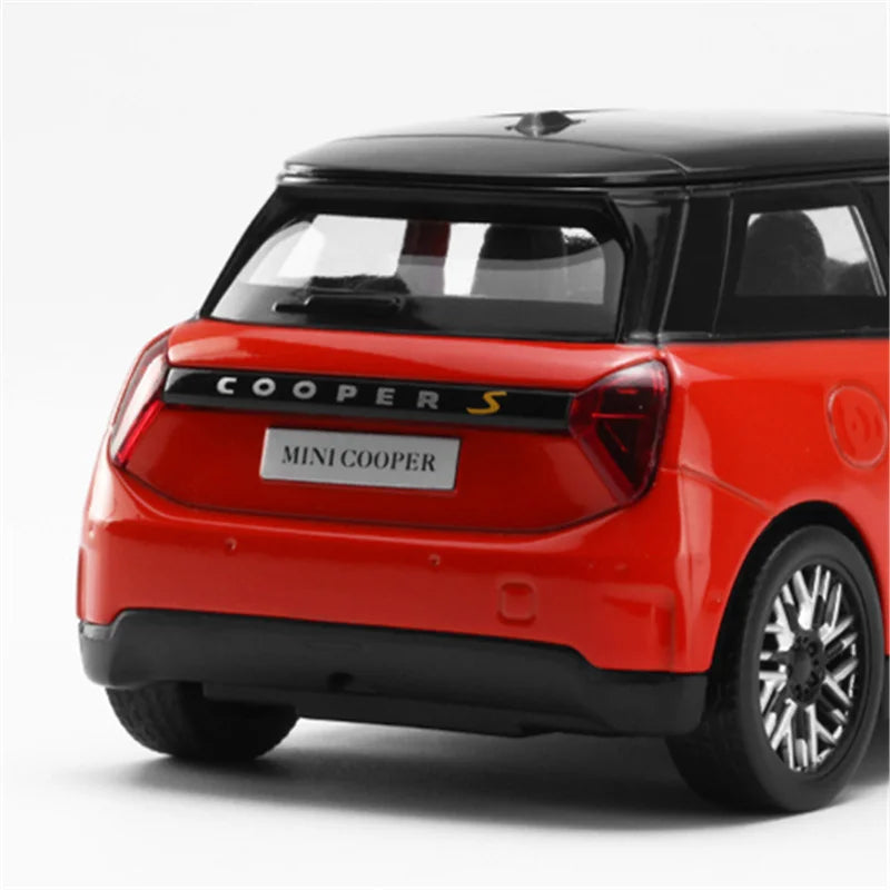 1/28 Mini Cooper Alloy Car Model Diecast Metal New Energy Vehicles Car Model Simulation Sound and Light Collection Kids Toy Gift