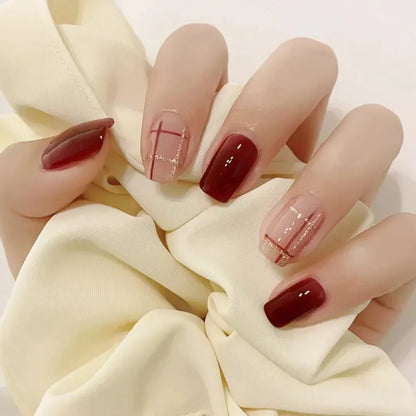24Pcs New White Daisy Fake Nails Short Simple Detachable Wearable Armor Wearing Reusable False Nails Ballerina Press on Nail Set