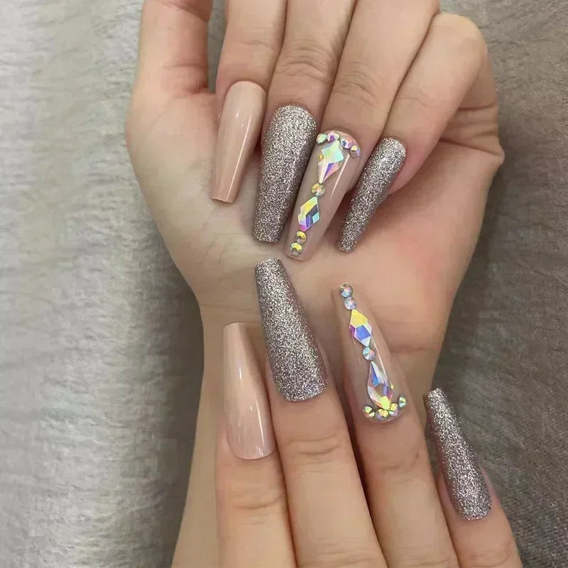 24Pcs Red Heart False Nails Long Luxury with French Design Rhinestone Wearable Fake Nail Simple Decoration Press on Nail Tips