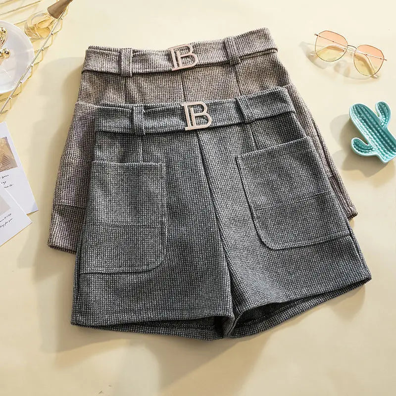 Simplicity Fashion Autumn New Woolen Women Plaid Zipper Pockets Korean Elegant Casual High Waist Loose A-line Wide Leg Shorts