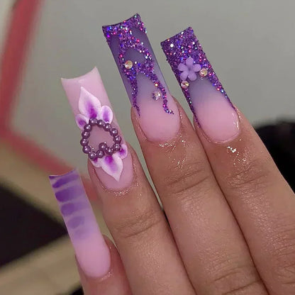 24Pcs Gold Flower False Nails Simple with Rhinestones French Design Wearable Fake Nails Full Cover Press on Nails Tips Art