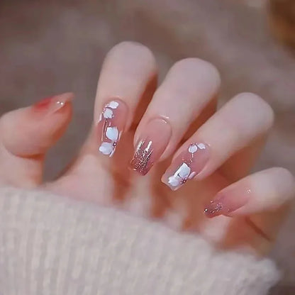 24Pcs New White Daisy Fake Nails Short Simple Detachable Wearable Armor Wearing Reusable False Nails Ballerina Press on Nail Set