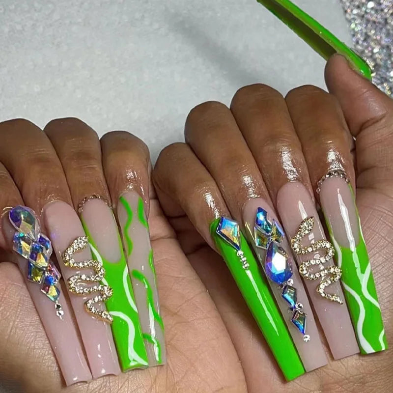 24pcs Pink Fake Nails Beveled Long  French Snake Pattern Wearing Art False Nails Finished Fashion Press on Nail Nail Charms Kit