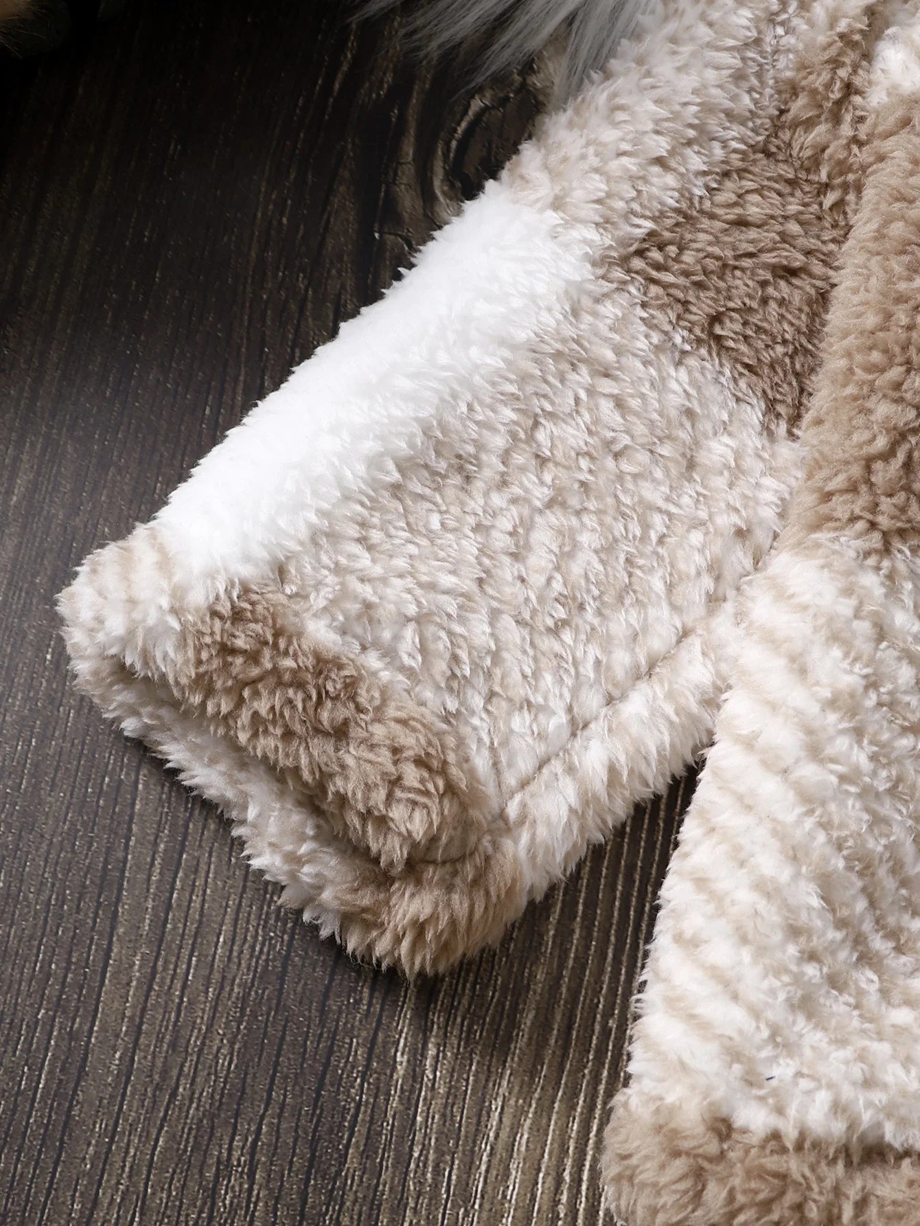 0-3 Years Baby Long Sleeved Button Thick Plush Jacket Fashion Plaid Winter Coat for Toddler Boys and Girls Outdoor Warm Clothes