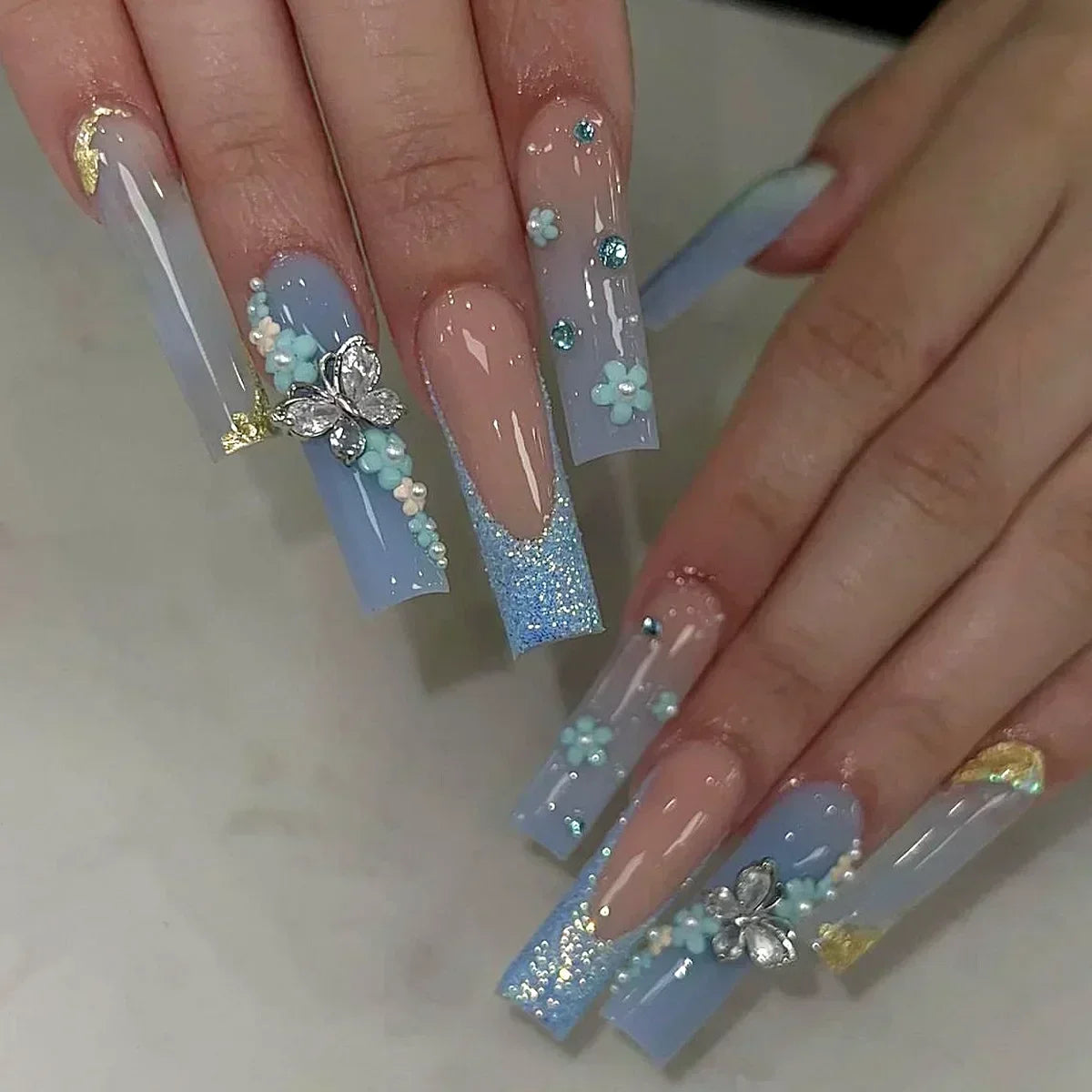 24Pcs Artifical False Nails with Glue Fake Nail Tips with Heart Designs Detachable Press on Nails XLong Finished False Nails tip