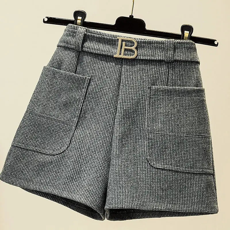Simplicity Fashion Autumn New Woolen Women Plaid Zipper Pockets Korean Elegant Casual High Waist Loose A-line Wide Leg Shorts