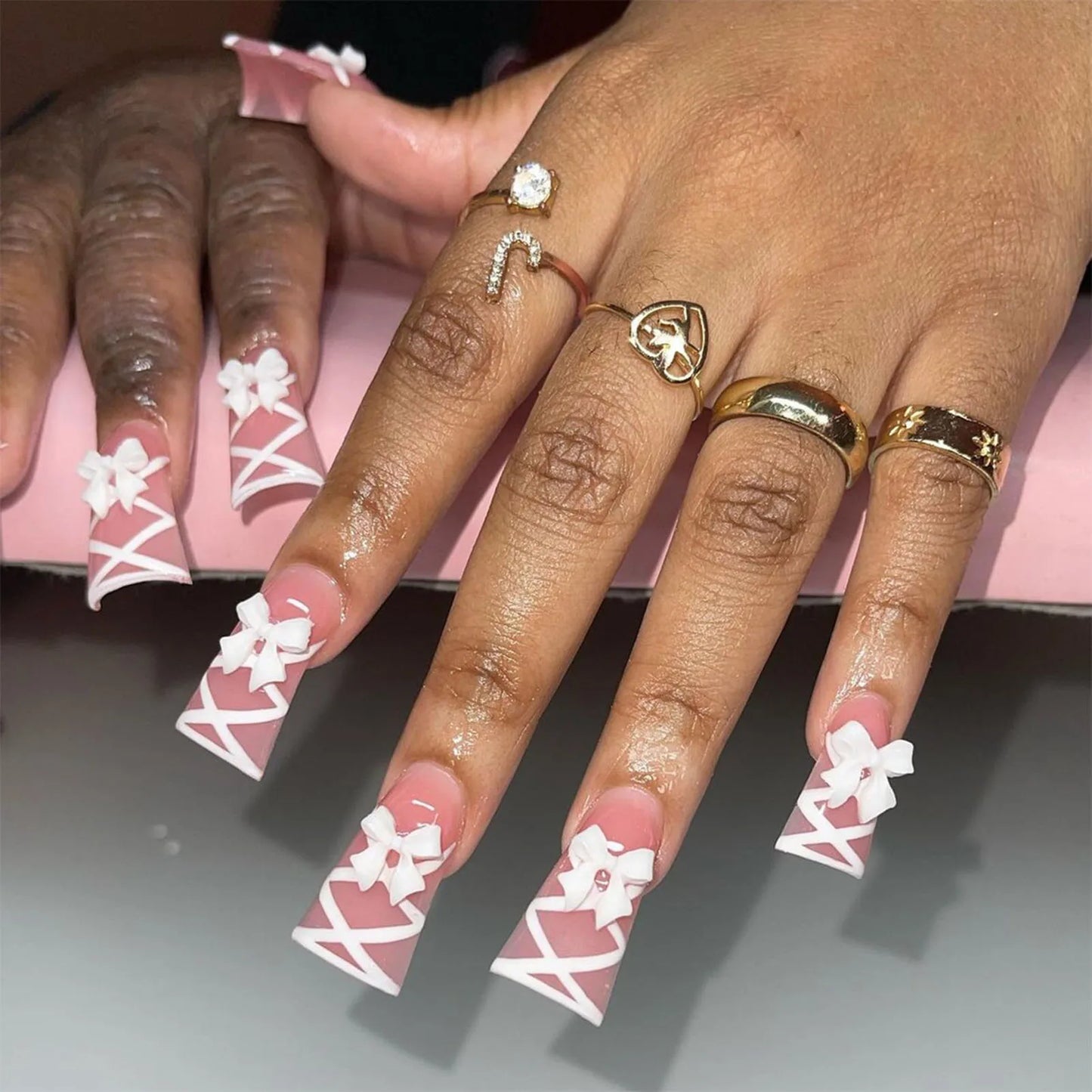 24pcs Duckbill Shaped Fake Nails Gold Butterfly Rhinestone Design False Nail Tips Wearable Full Cover French Press on Nails