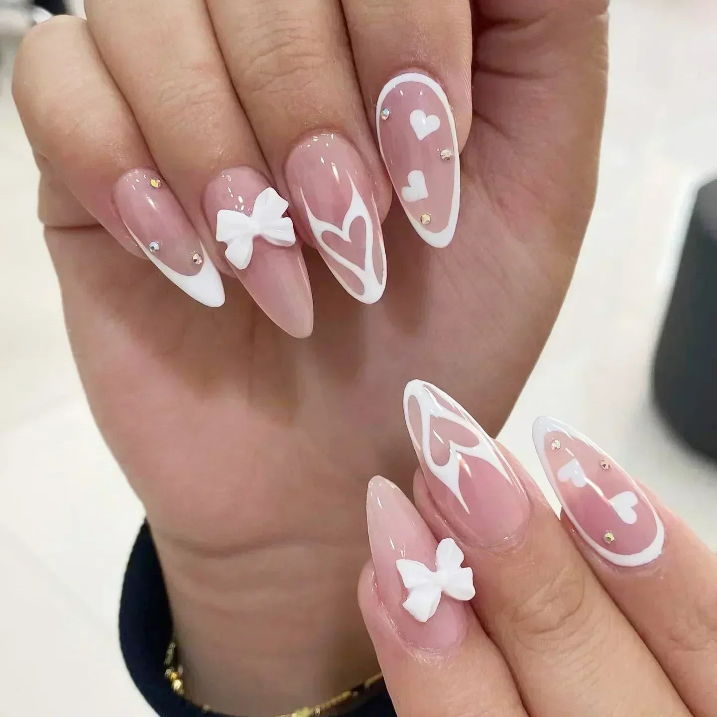 24Pcs Short Round Head Almond Fake Nails with Flowers Grass Pattern Wearable False Nails Tips Summer Full Cover Press on Nails