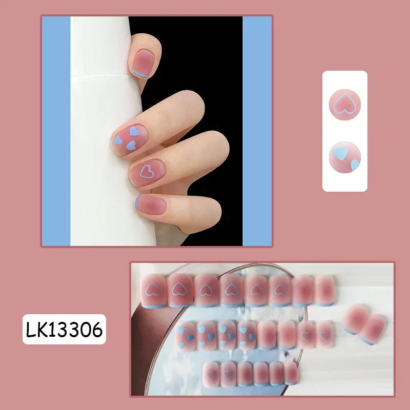 24Pcs New White Daisy Fake Nails Short Simple Detachable Wearable Armor Wearing Reusable False Nails Ballerina Press on Nail Set