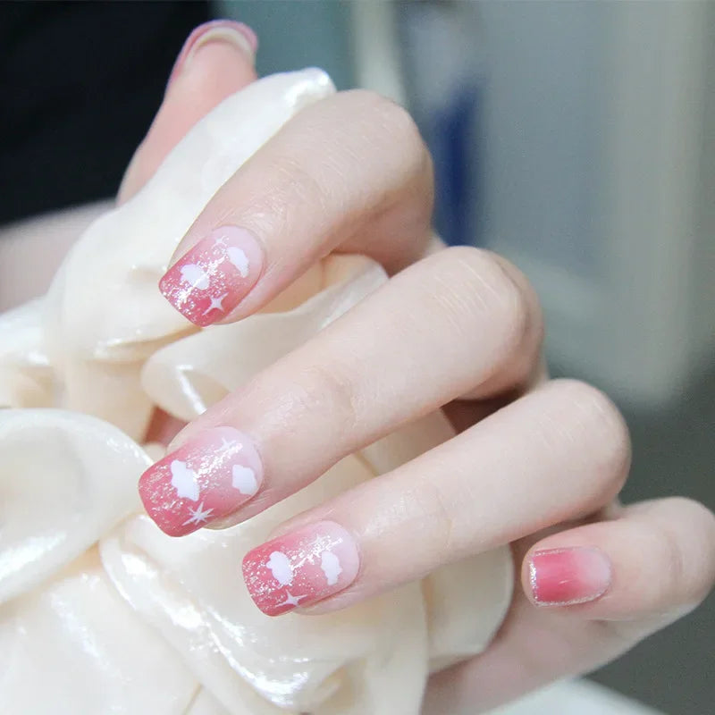 24Pcs New White Daisy Fake Nails Short Simple Detachable Wearable Armor Wearing Reusable False Nails Ballerina Press on Nail Set